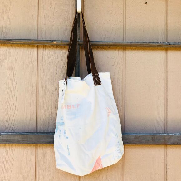 Ephemera Tote Bag with Leather Crossbody Strap, Vintage, Reclaimed Feedsack - Picture 5 of 5